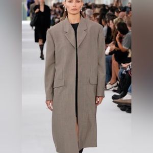 Hillary Radley olive 🫒green trench 90’s. Oversized. 1st pic for fit.